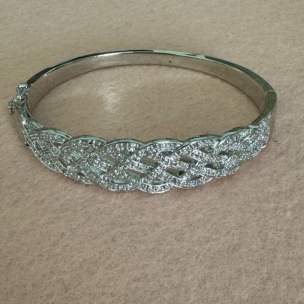Elegant 925 SS with pave Diamond Bracelet EC